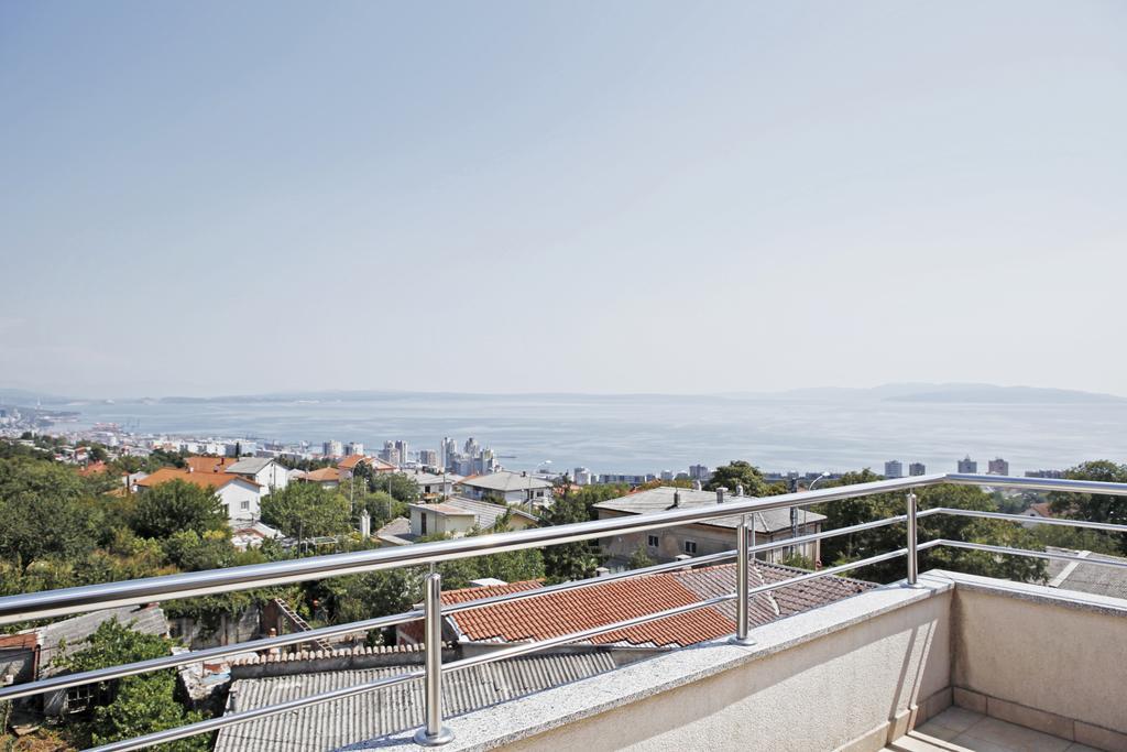 Peachy House Lägenhet Rijeka Rum bild