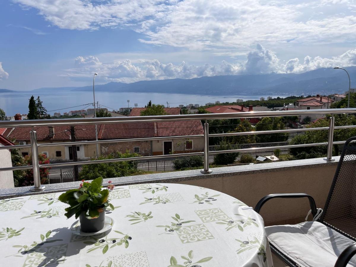 Peachy House Lägenhet Rijeka Exteriör bild
