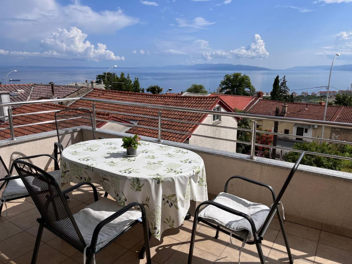 Peachy House Lägenhet Rijeka Exteriör bild