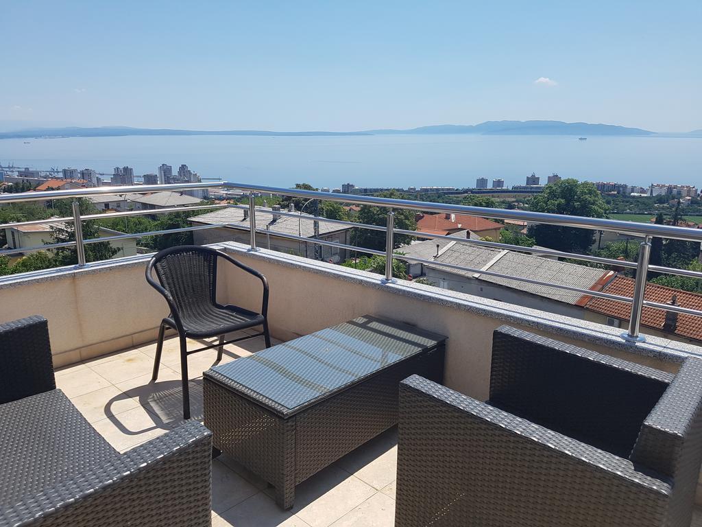 Peachy House Lägenhet Rijeka Exteriör bild