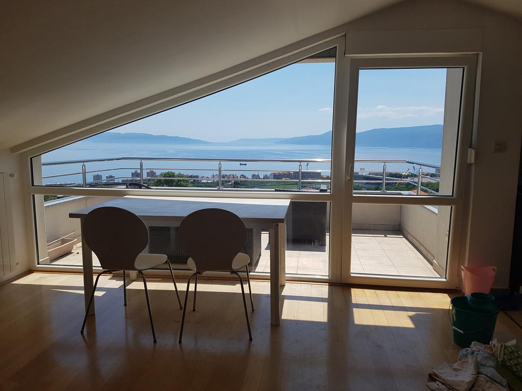 Peachy House Lägenhet Rijeka Exteriör bild