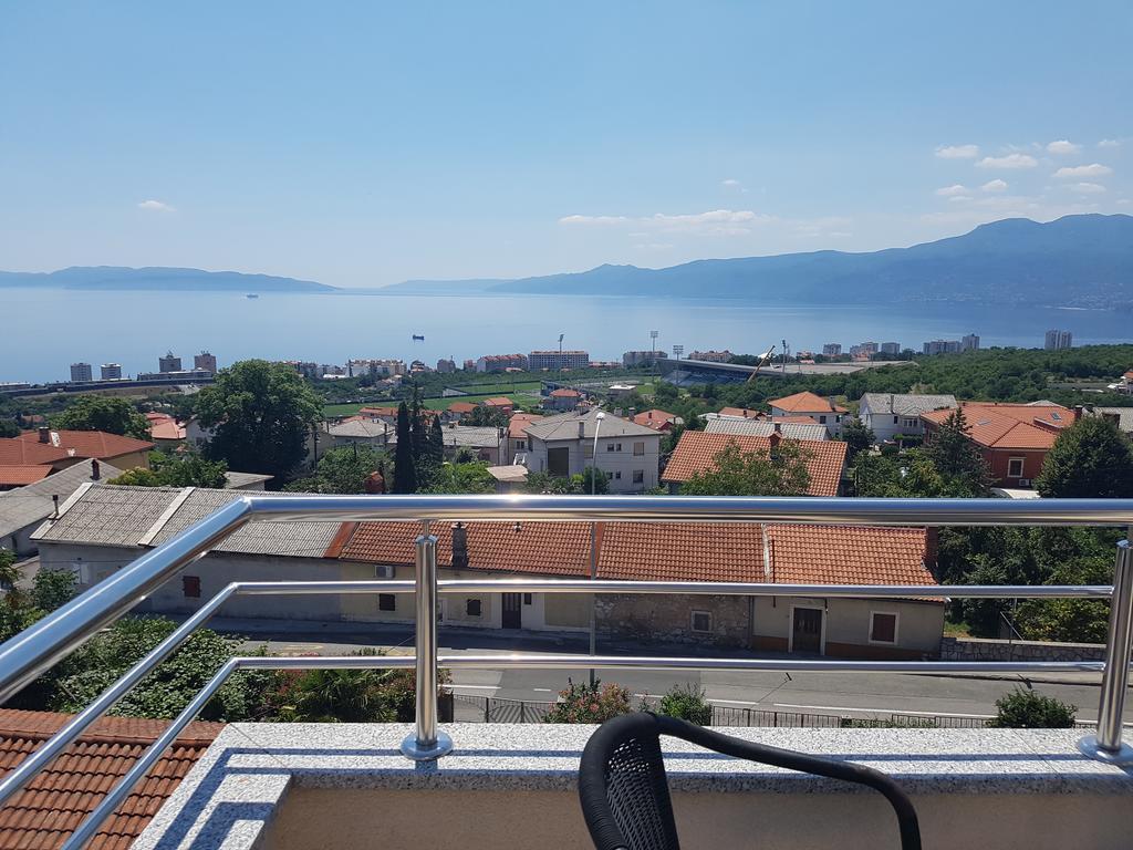 Peachy House Lägenhet Rijeka Exteriör bild